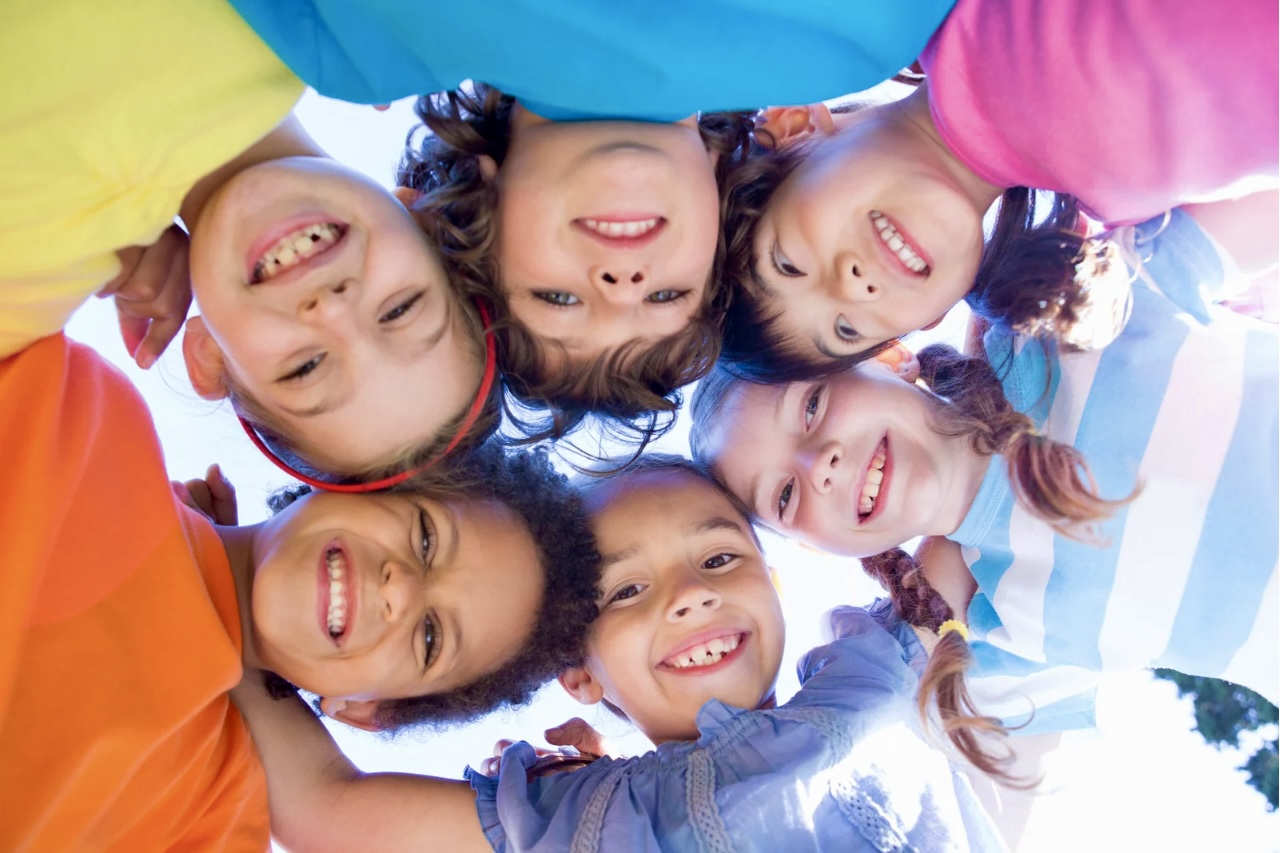 A group of children.